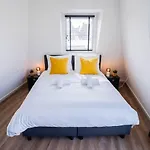 Exclusive 70m2 One-bedroom - We39e